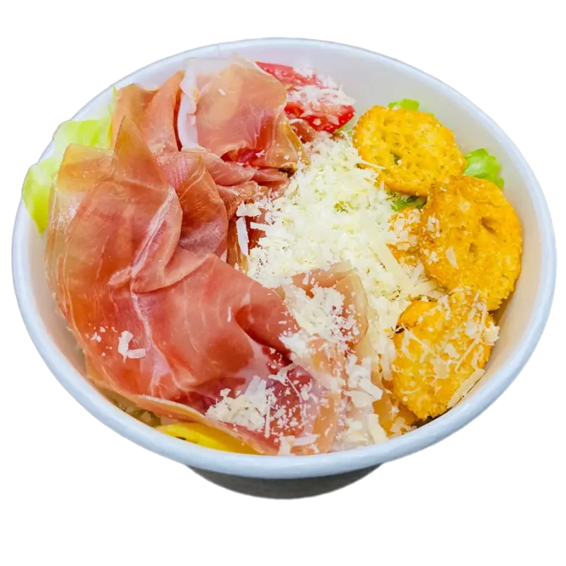 Салат Цезарь с сыровяленным пармским окороком