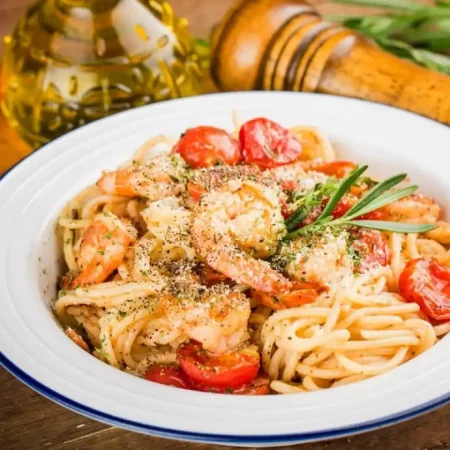 Базовый однодневный курс с нуля по приготовлению пасты в голове 12-ти месячного пармезана